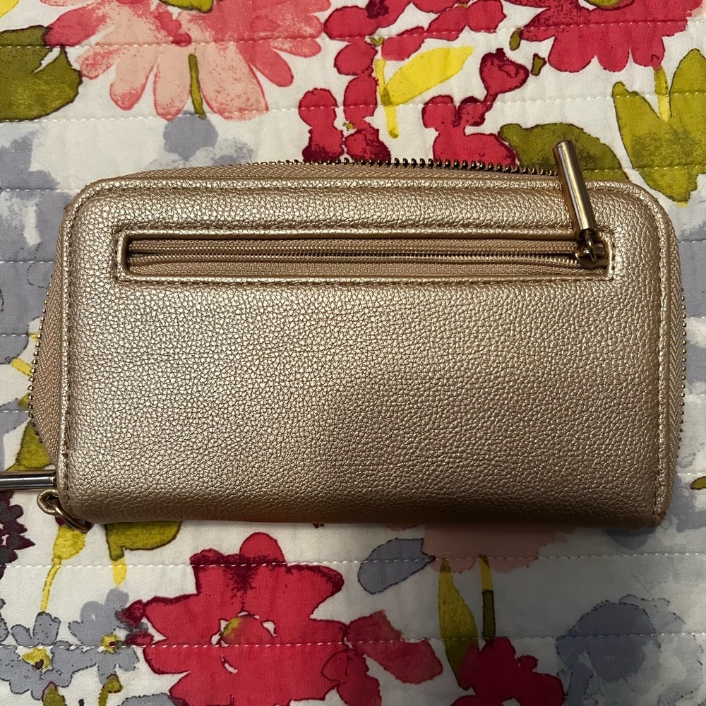 Thirtyone Slim Wallet in Gold